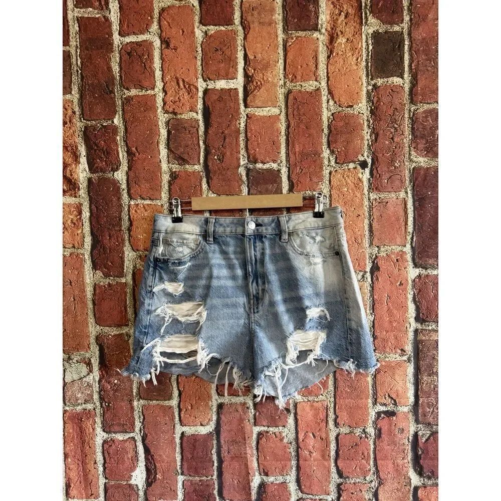 American Eagle Womens Light Blue Denim Mom Short Cut off Size 10
